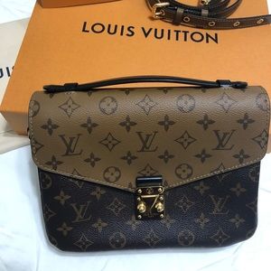 Louis Vuitton Pochette Metis Reverse Monogram.